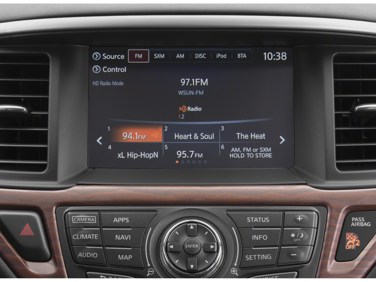2017 Nissan Pathfinder Platinum Power moonroof