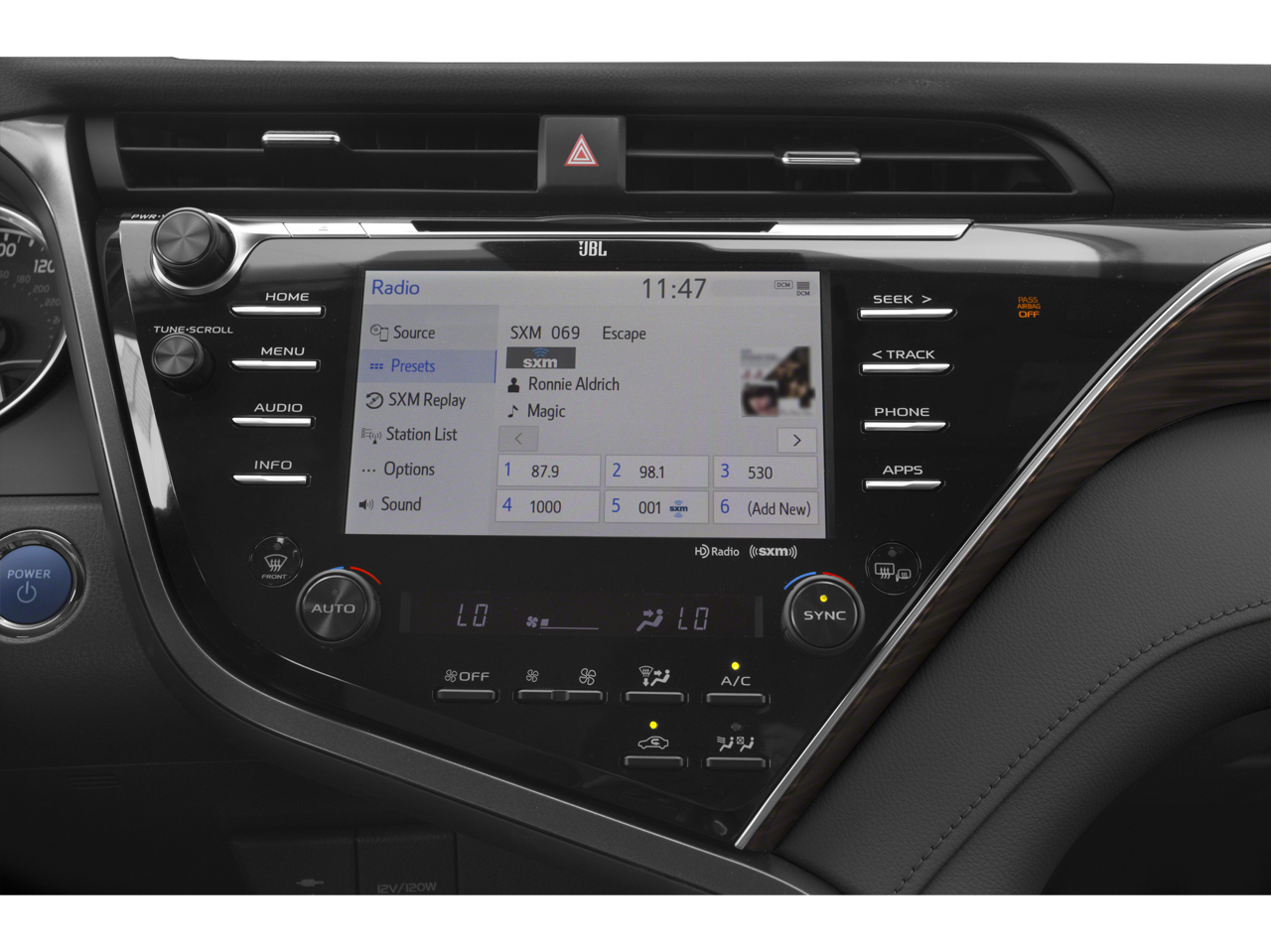 2019 Toyota Camry Hybrid XLE