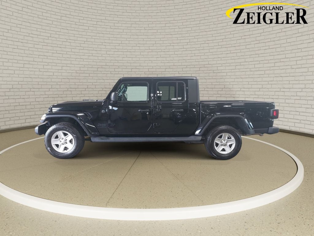 2022 Jeep Gladiator Sport
