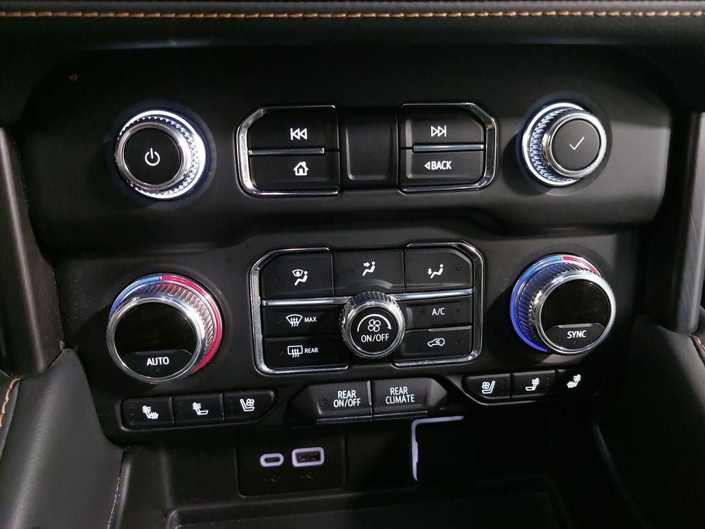 2023 GMC Yukon XL AT4