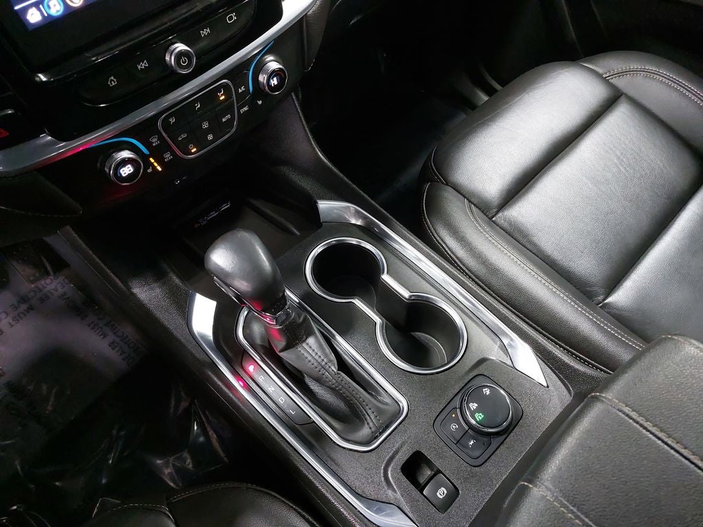2022 Chevrolet Traverse LT Leather