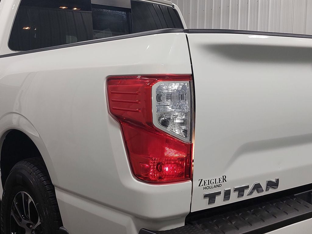 2024 Nissan Titan SV