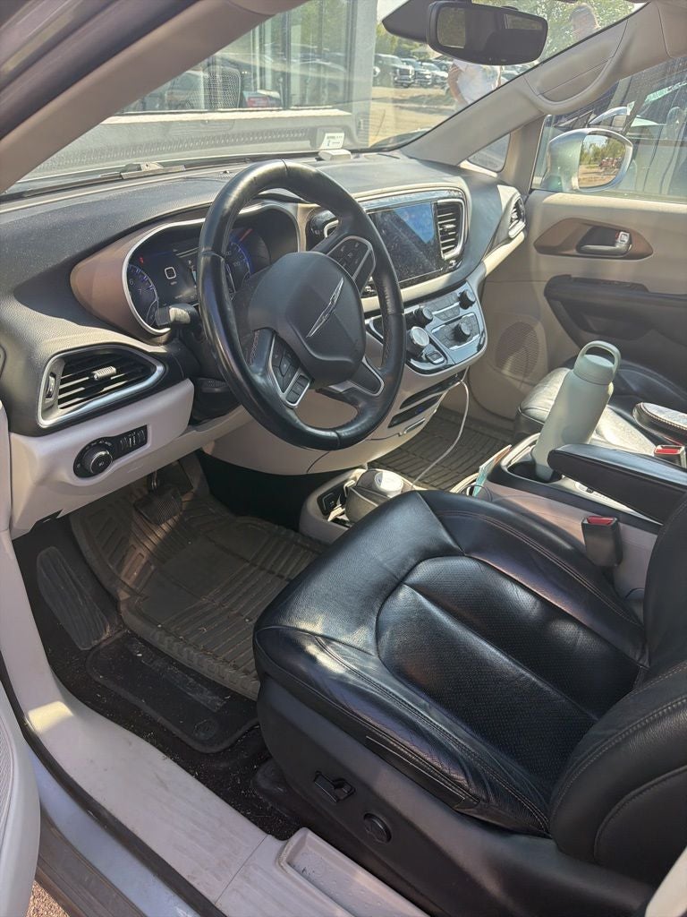2017 Chrysler Pacifica Touring L Plus