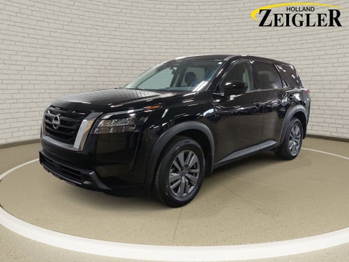 2025 Nissan Pathfinder S