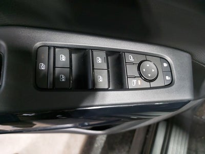 2025 Nissan Pathfinder S