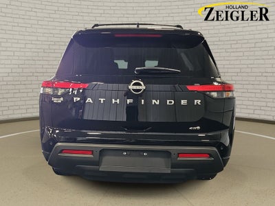 2025 Nissan Pathfinder SV