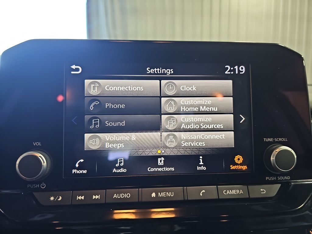 2024 Nissan Pathfinder SV