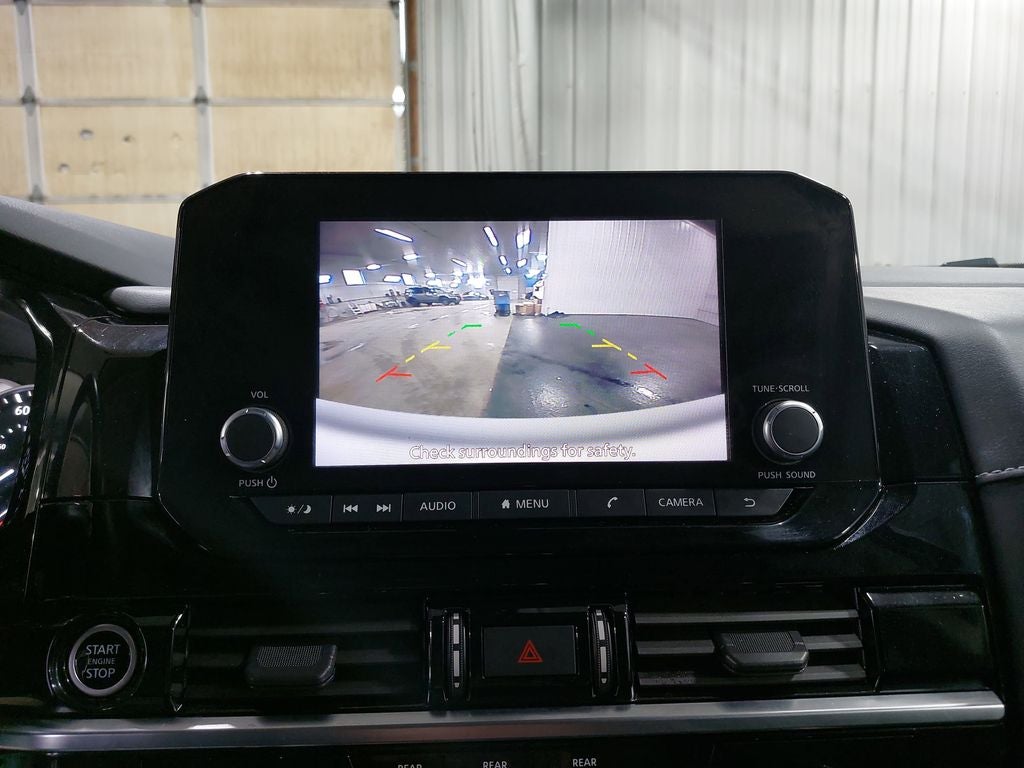 2023 Nissan Pathfinder SV