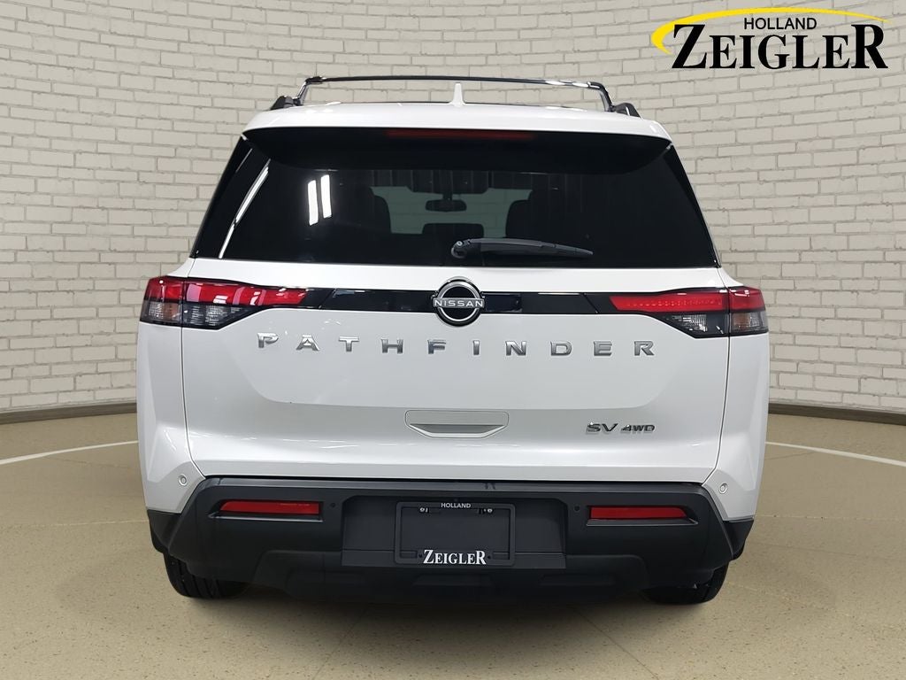 2023 Nissan Pathfinder SV