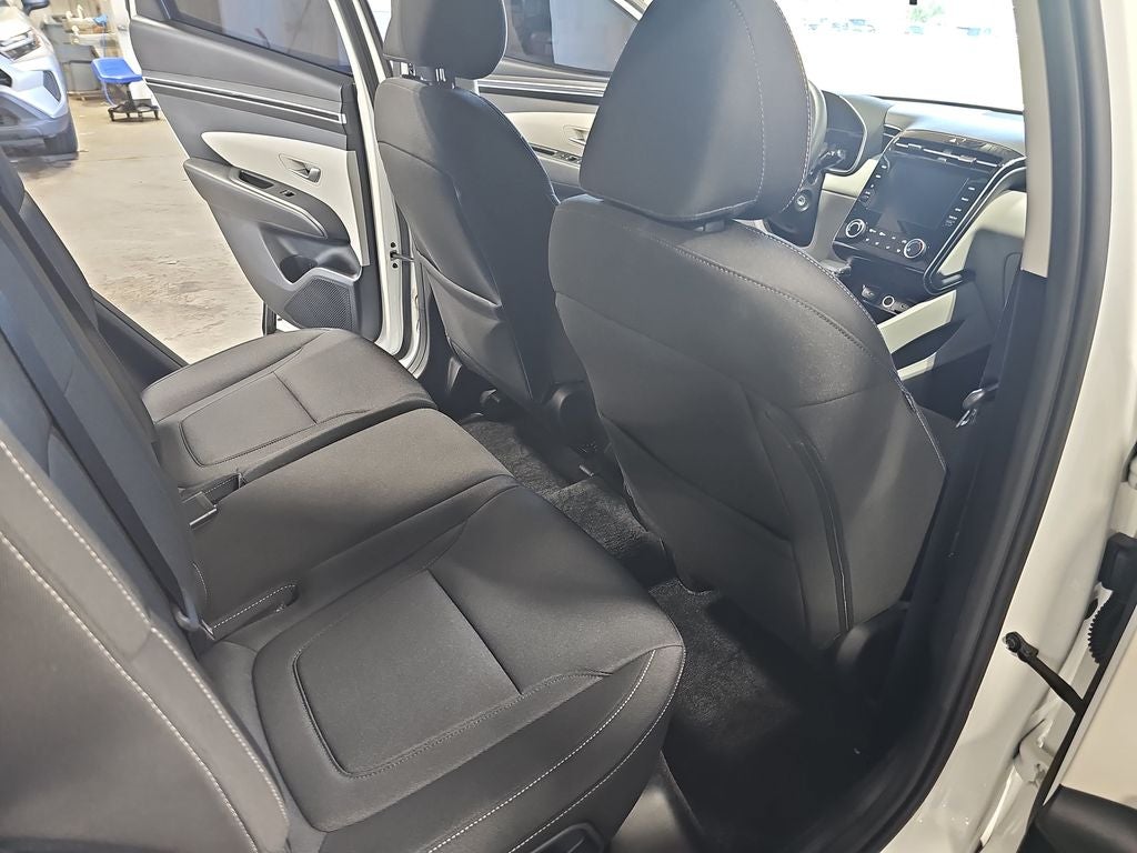 2023 Hyundai TUCSON SE