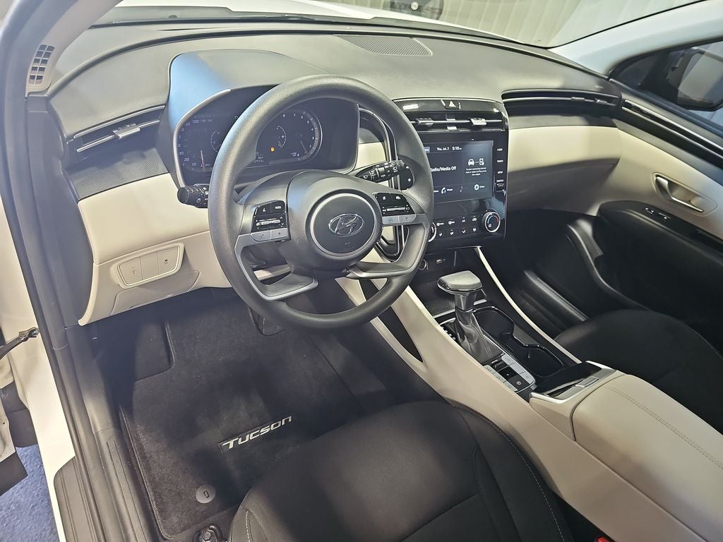 2023 Hyundai TUCSON SE