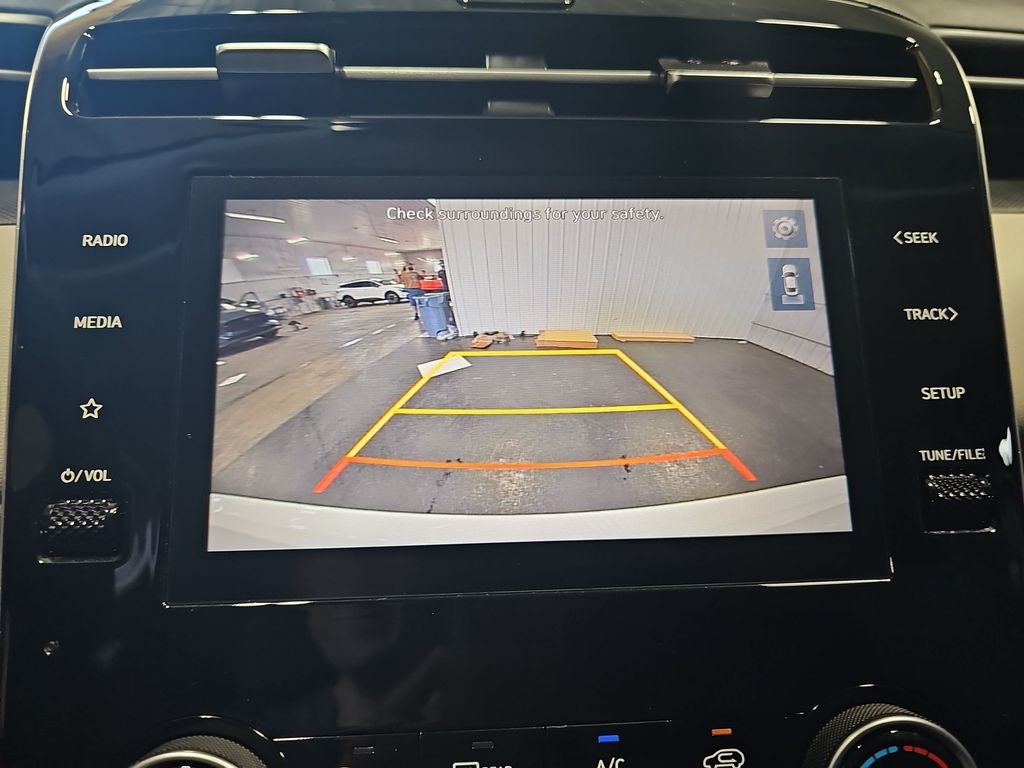 2023 Hyundai TUCSON SE
