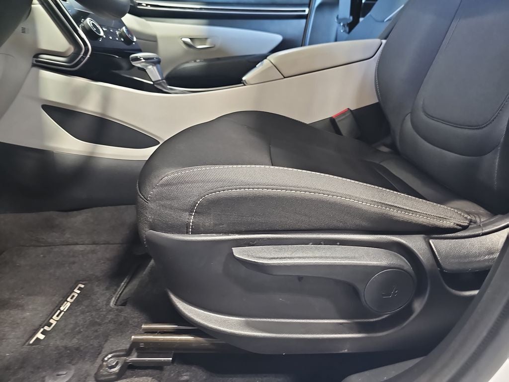 2023 Hyundai TUCSON SE