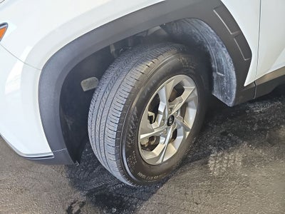 2023 Hyundai TUCSON SE