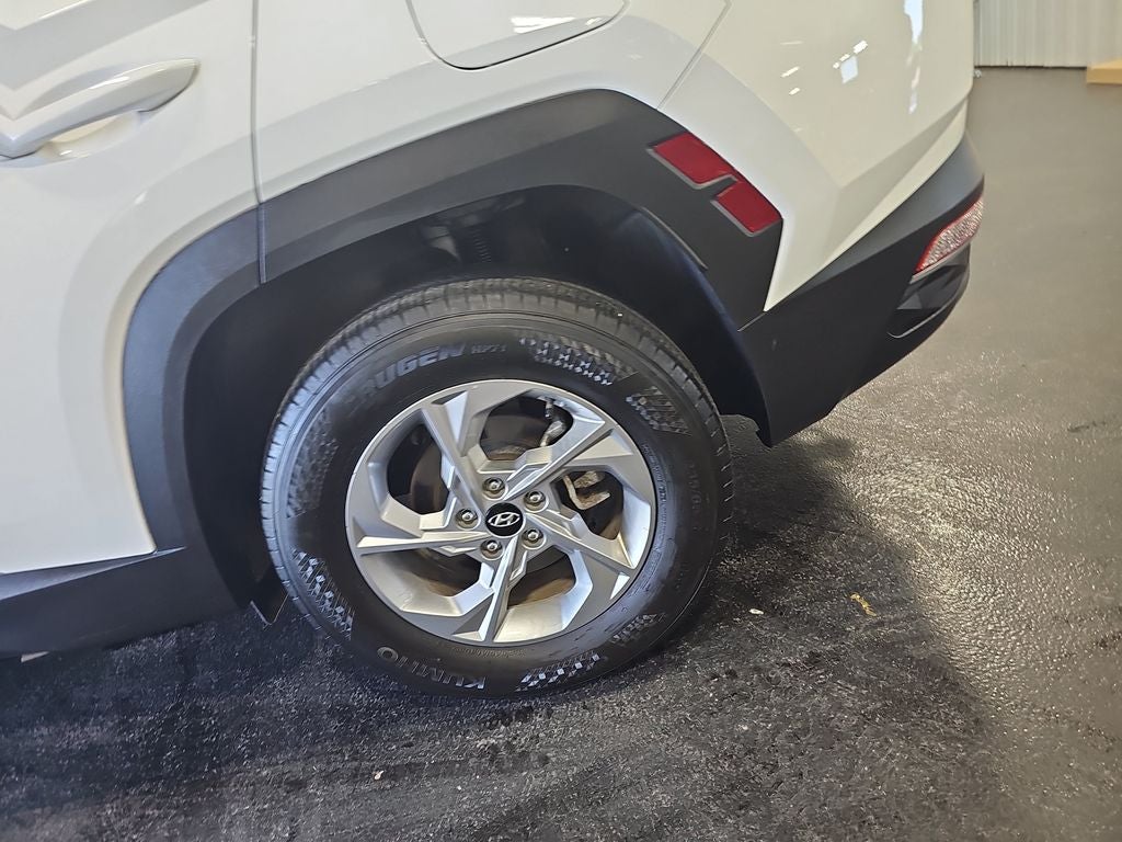 2023 Hyundai TUCSON SE