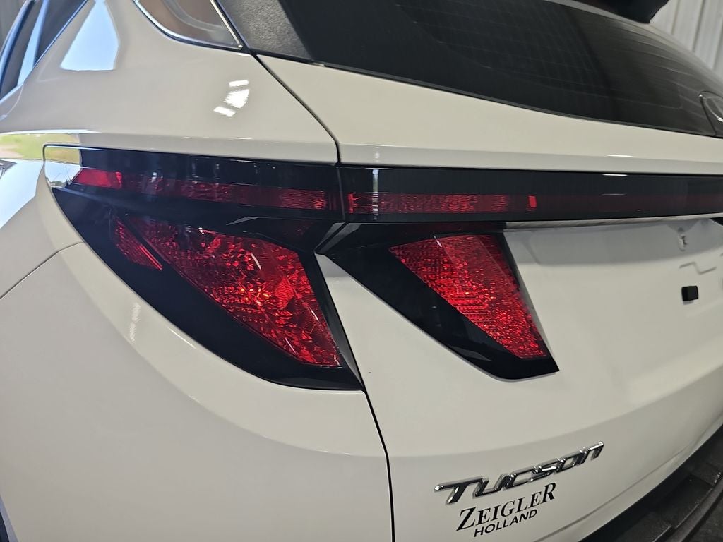 2023 Hyundai TUCSON SE