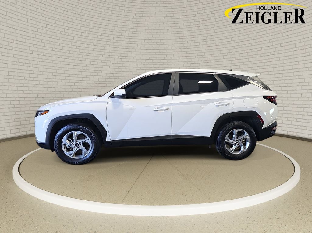2023 Hyundai TUCSON SE