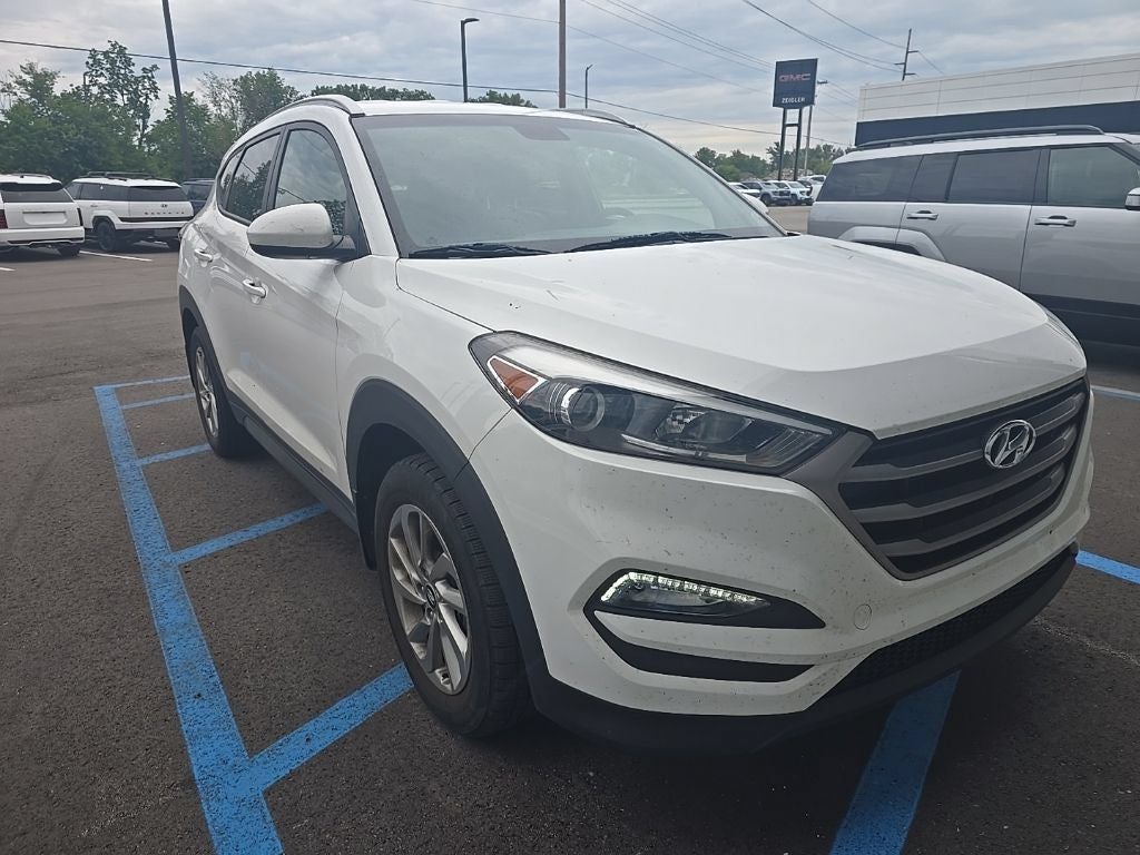 2016 Hyundai TUCSON SE