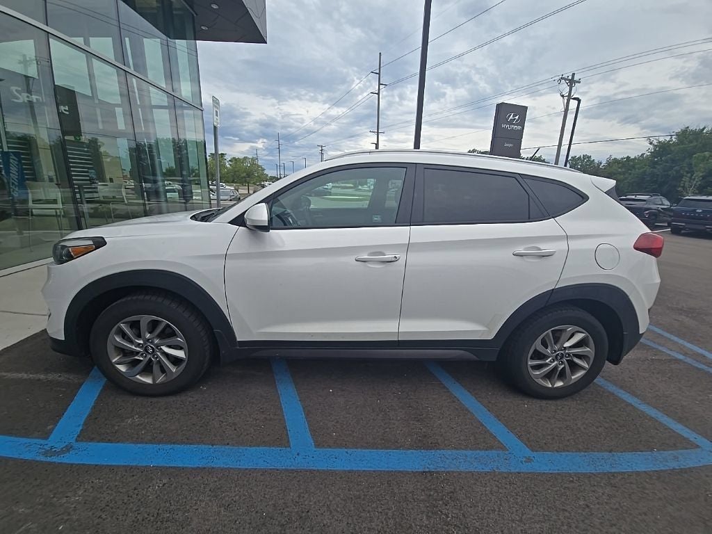 2016 Hyundai TUCSON SE