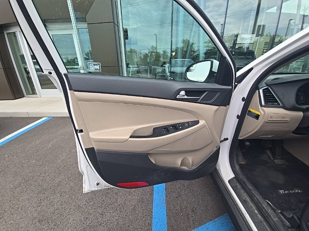 2016 Hyundai TUCSON SE