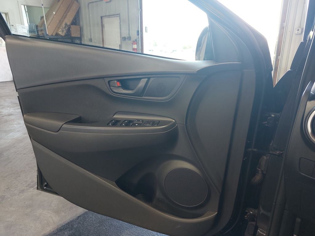 2022 Hyundai KONA SE