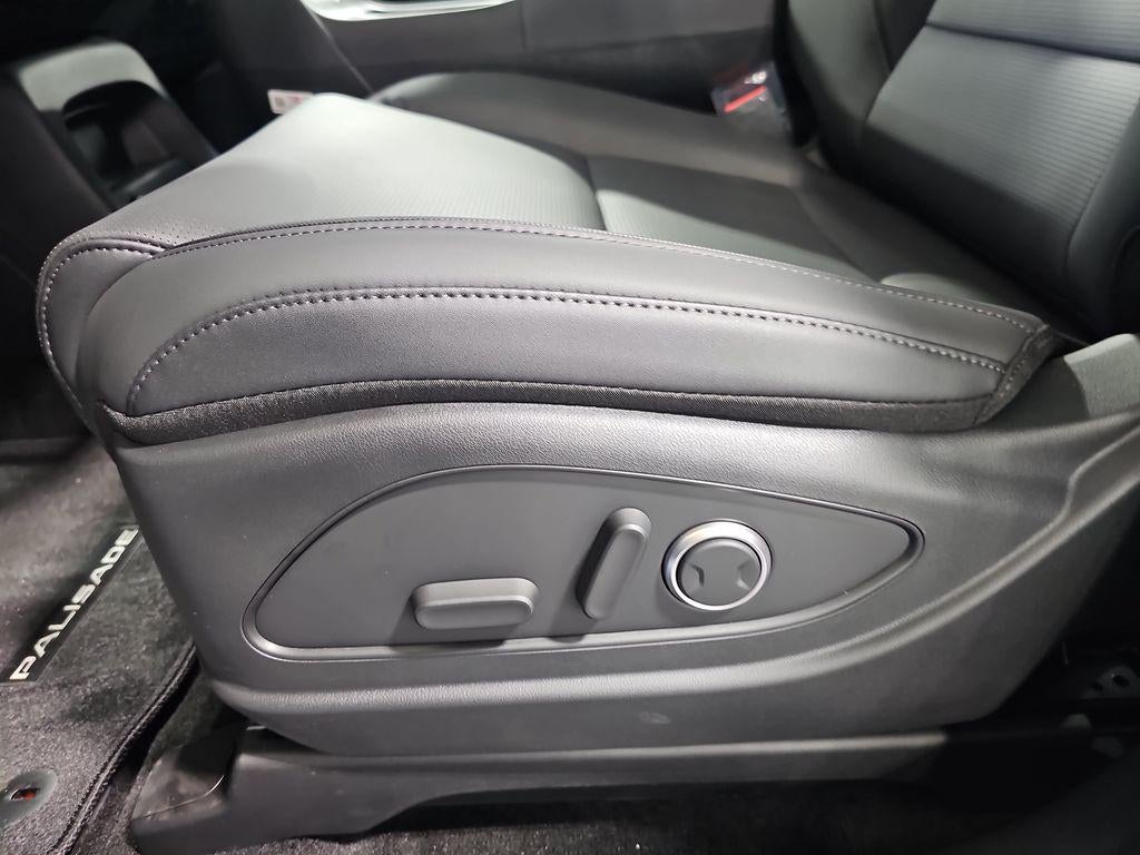 2026 Hyundai PALISADE HYBRID SEL 7 Passenger