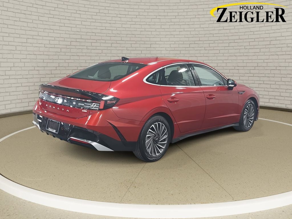 2025 Hyundai SONATA HYBRID SEL