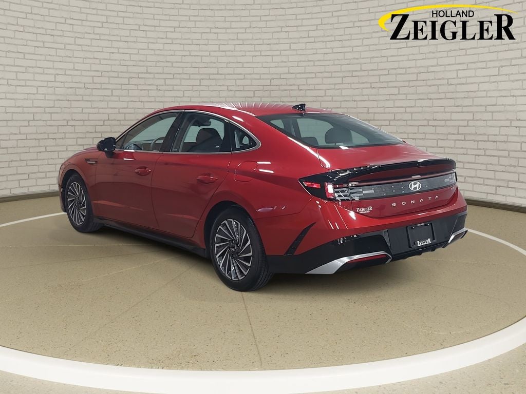 2025 Hyundai SONATA HYBRID SEL
