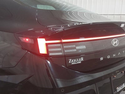 2025 Hyundai SONATA HYBRID Limited