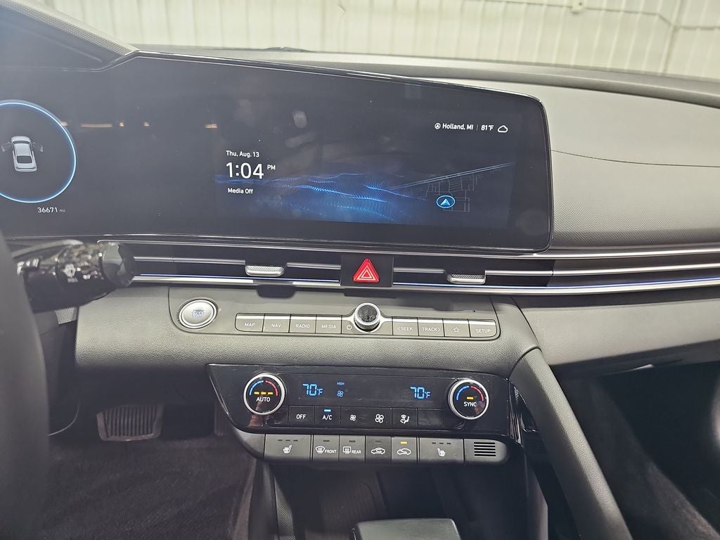2025 Hyundai ELANTRA SEL Convenience