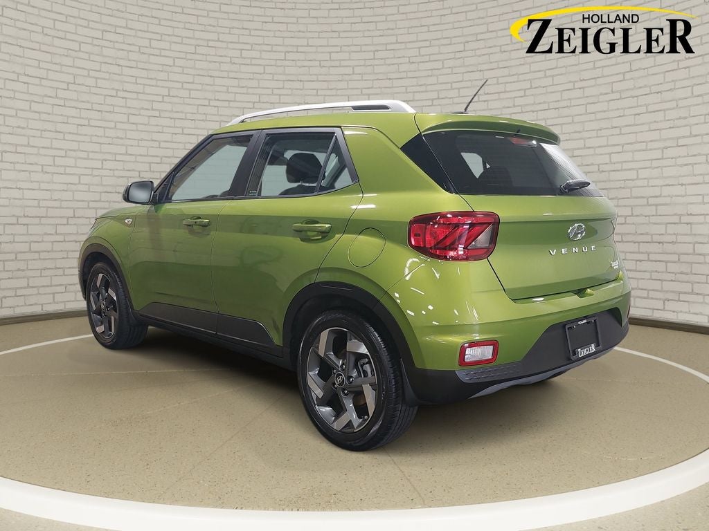 2024 Hyundai VENUE SEL