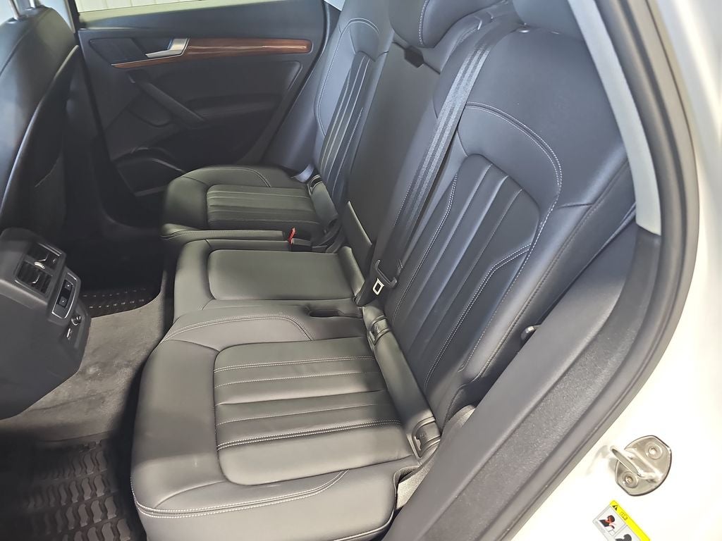2023 Audi Q5 45 S line Premium quattro