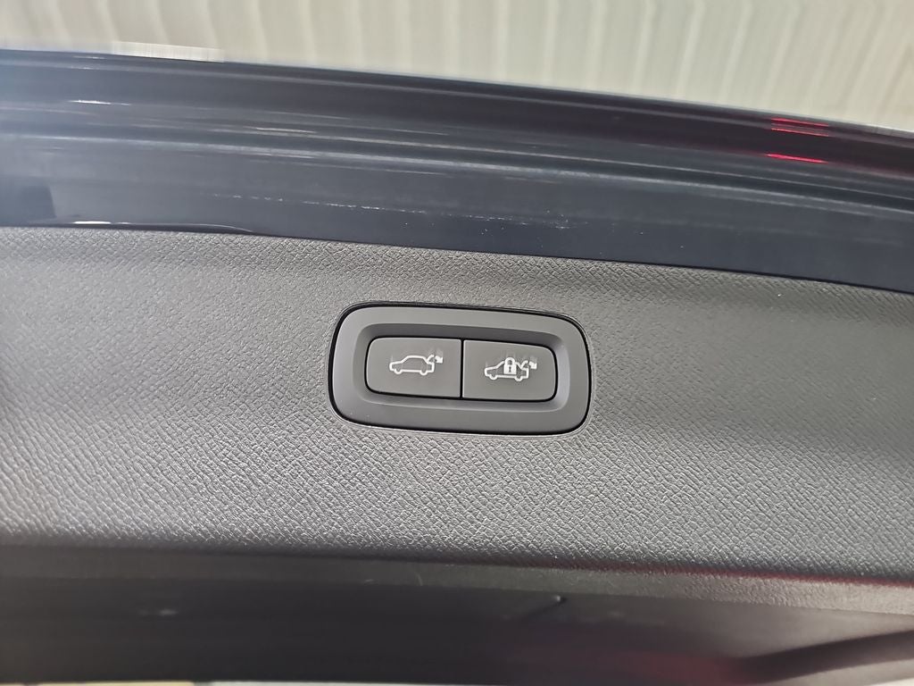 2023 Volvo XC90 B6 Plus 7-Seater
