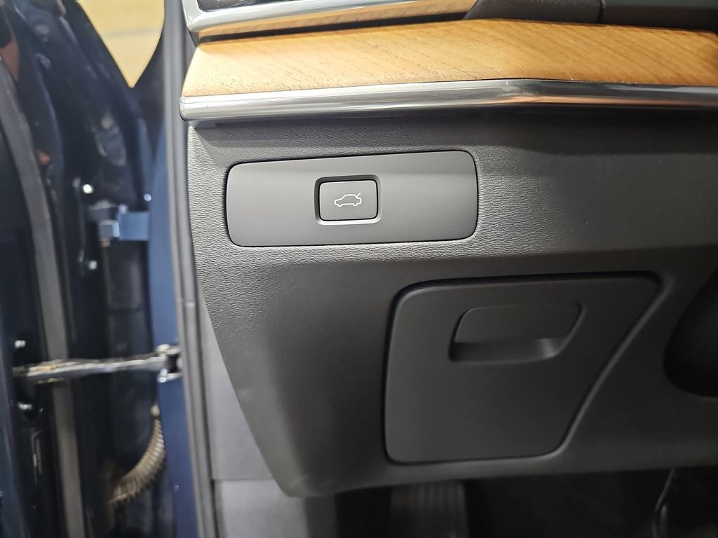 2023 Volvo XC90 B6 Plus 7-Seater