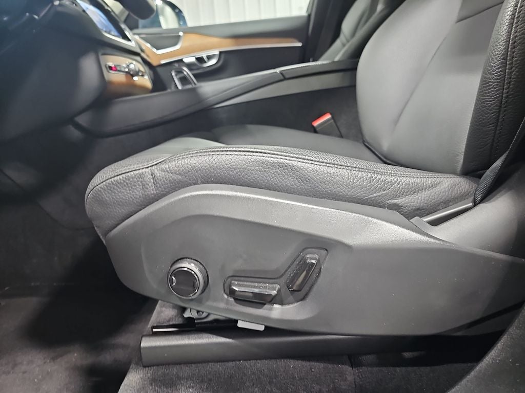 2023 Volvo XC90 B6 Plus 7-Seater