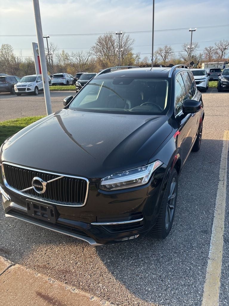 2019 Volvo XC90 T6 Momentum