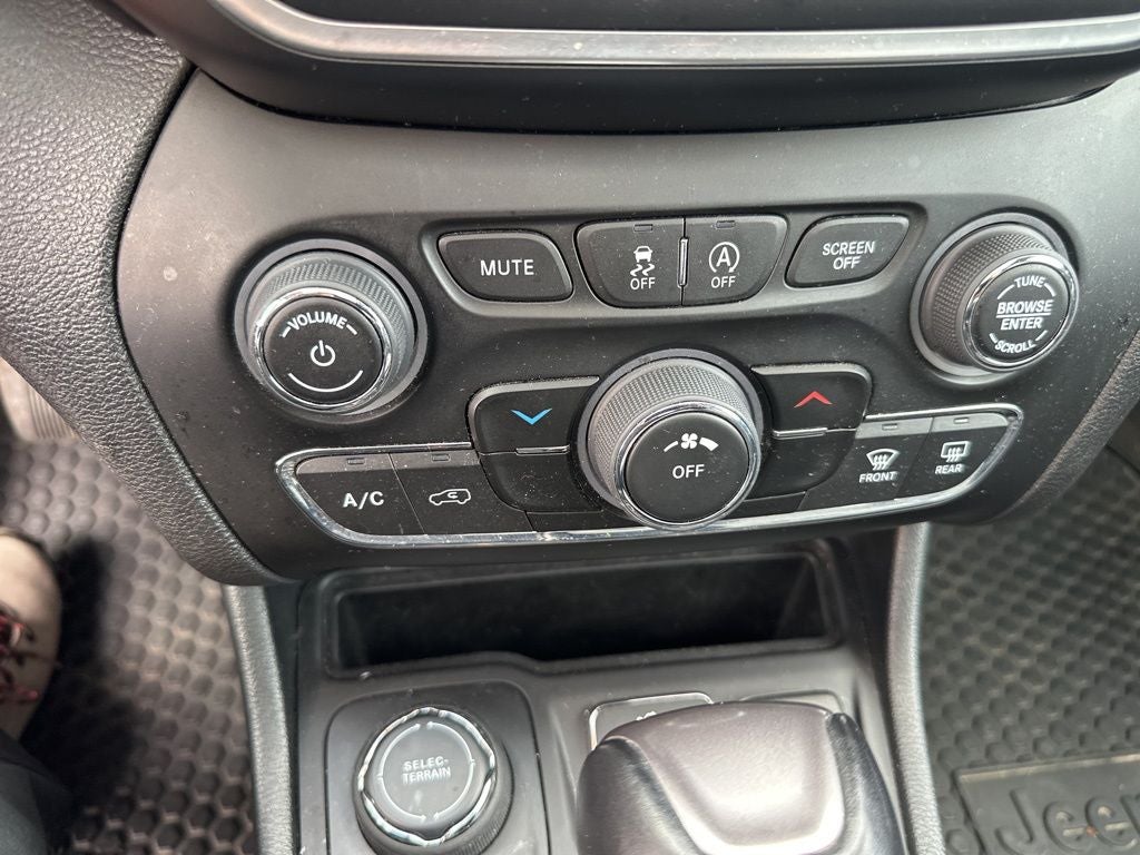 2022 Jeep Cherokee X