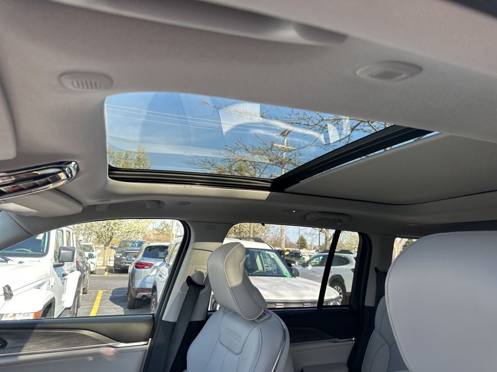 2023 Jeep Grand Cherokee Overland