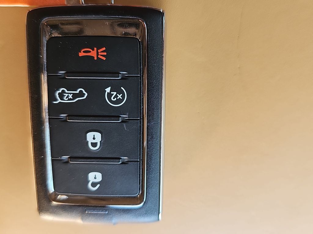 2022 Jeep Grand Cherokee Summit