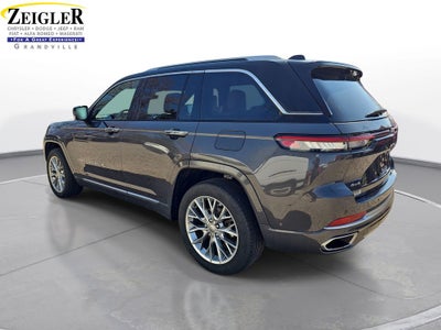 2022 Jeep Grand Cherokee Summit