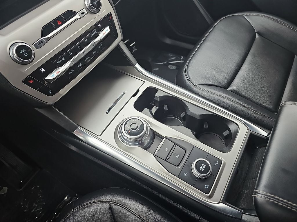 2021 Ford Explorer XLT LOCAL TRADE