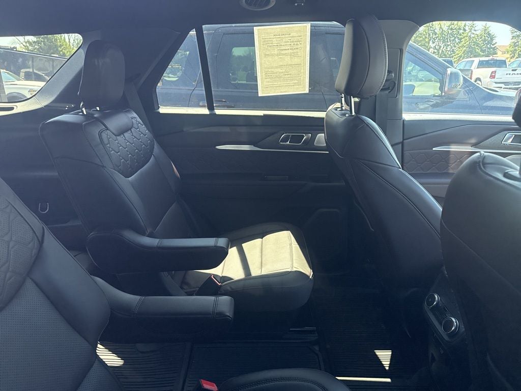 2025 Ford Explorer Platinum