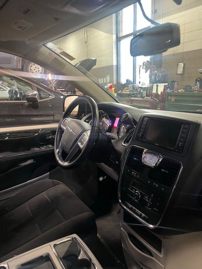 2013 Chrysler Town & Country Touring