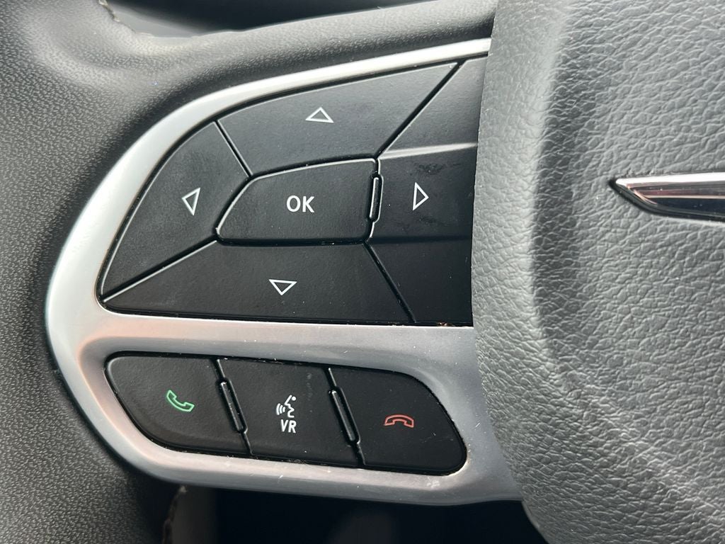 2024 Chrysler Voyager LX