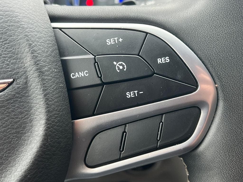 2024 Chrysler Voyager LX