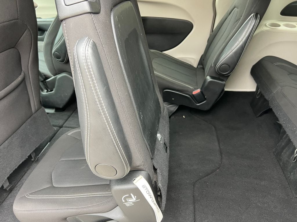 2024 Chrysler Voyager LX