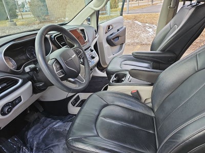 2022 Chrysler Pacifica Touring L AWD