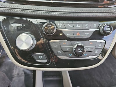 2022 Chrysler Pacifica Touring L AWD