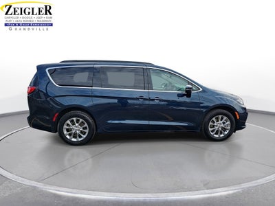 2022 Chrysler Pacifica Touring L AWD