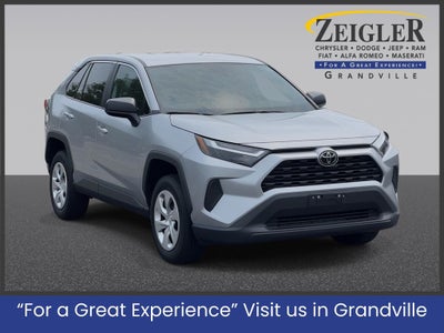 2025 Toyota RAV4 LE